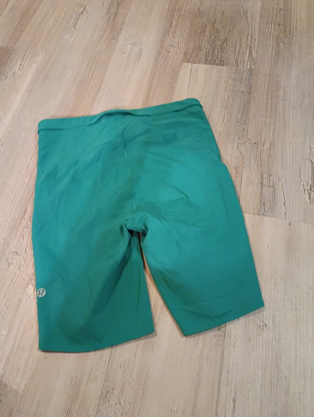 Lululemon - Picture 4 of 6